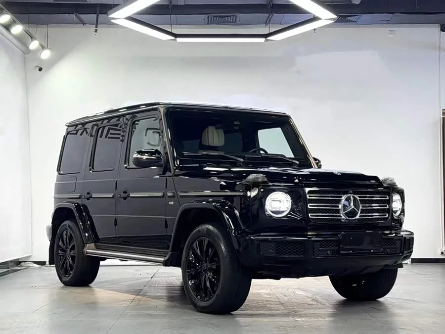Mercedes Benz G-rated