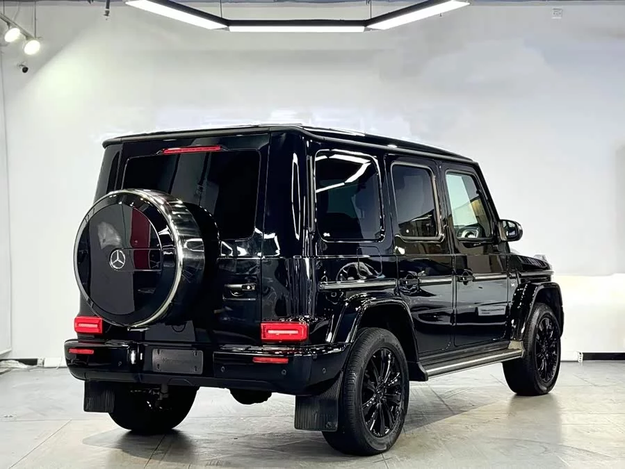 Mercedes Benz G-rated