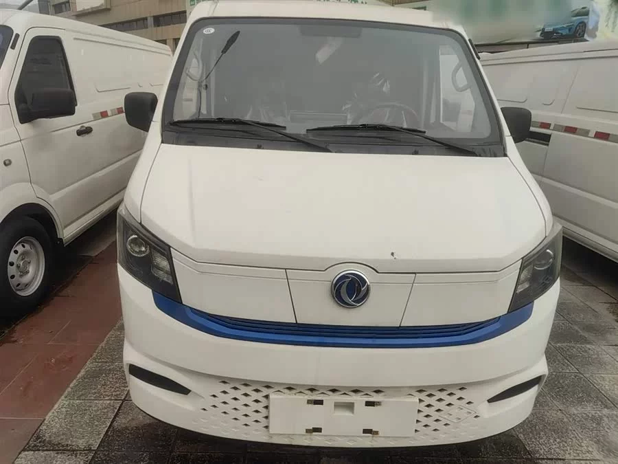 Dongfeng Yufeng EM27