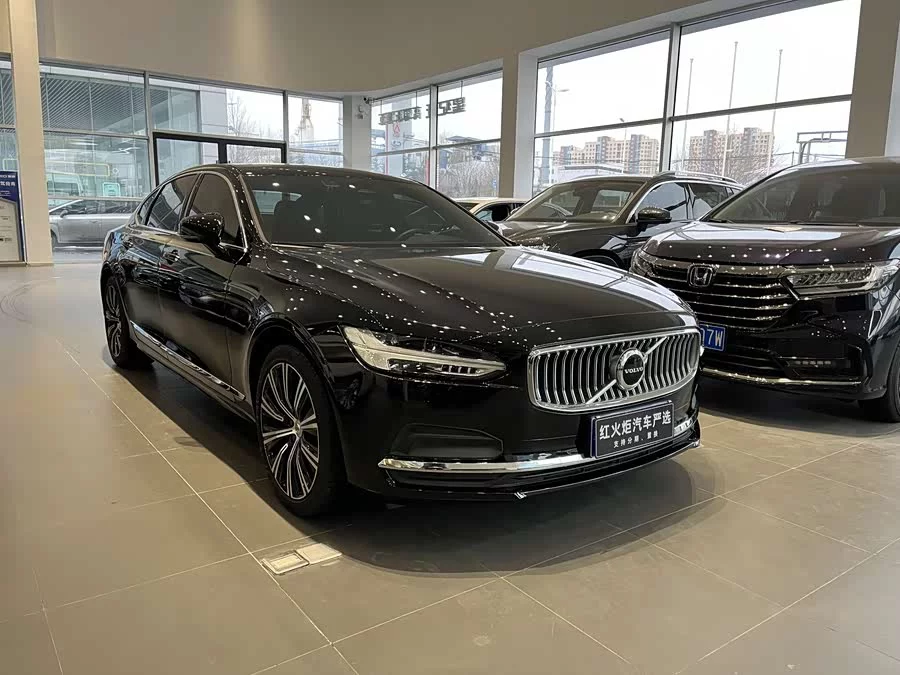 Volvo S90