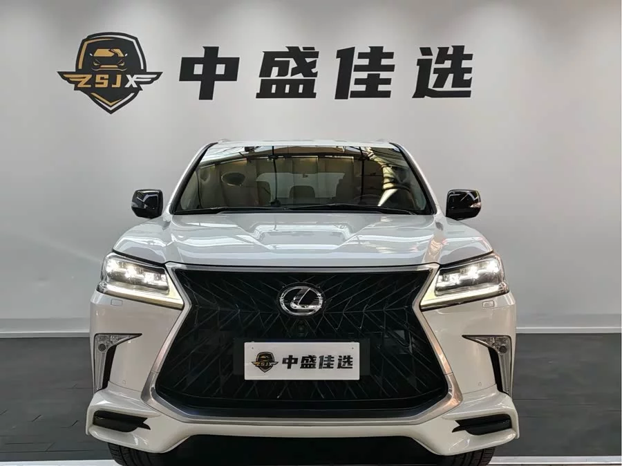 Lexus LX