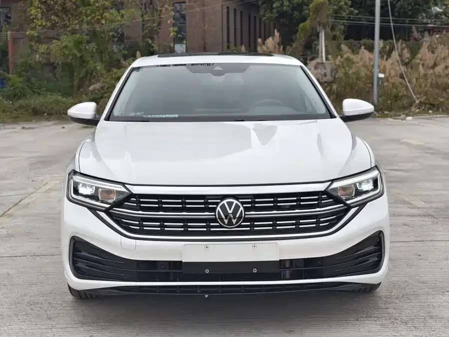 Volkswagen Sagitar