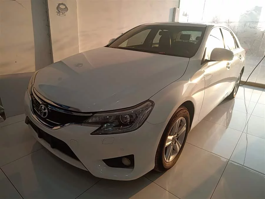 Toyota Reiz