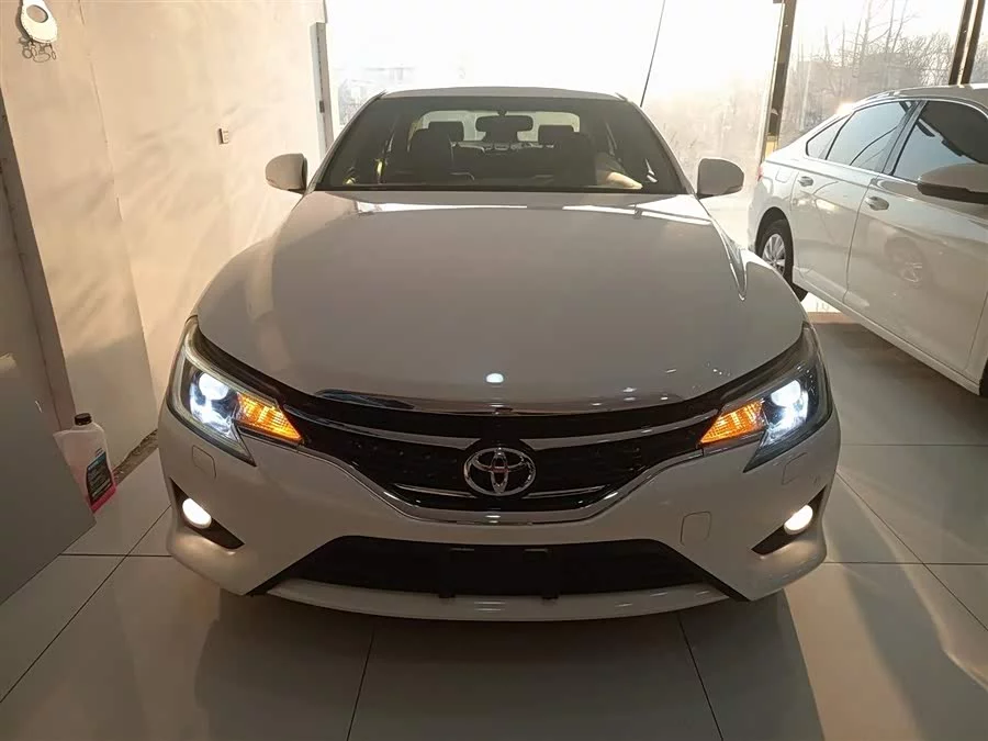 Toyota Reiz