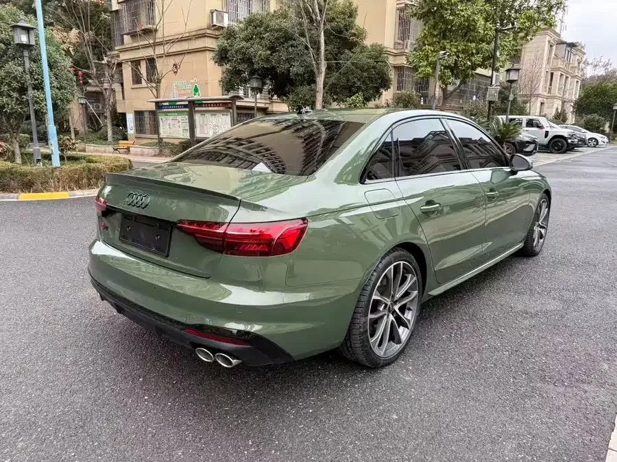Audi S4
