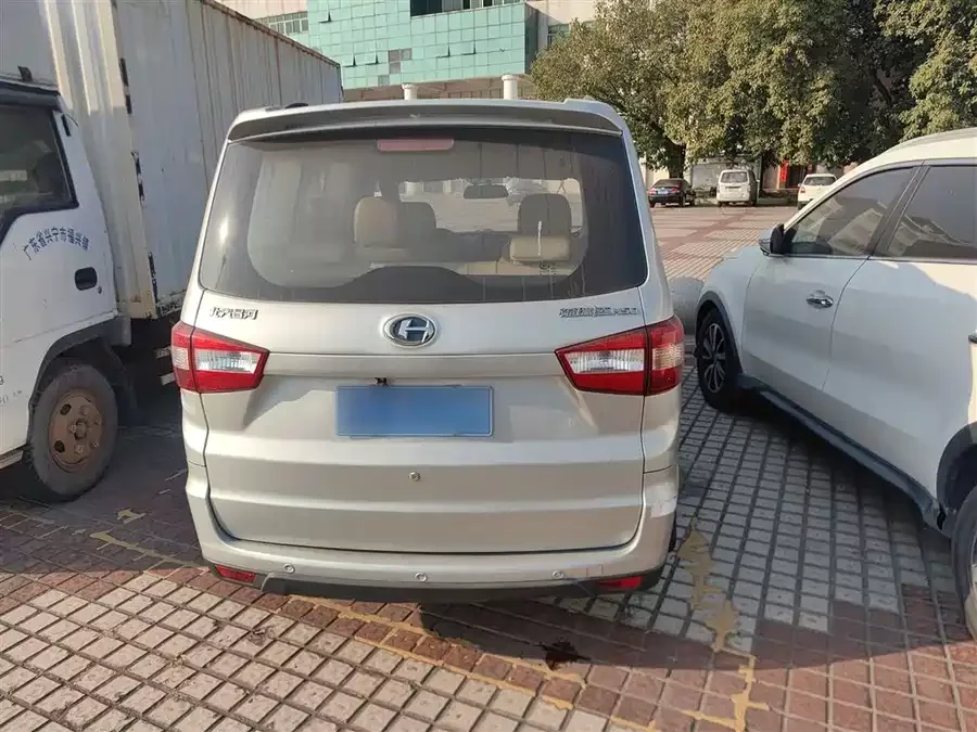 BAIC M50S