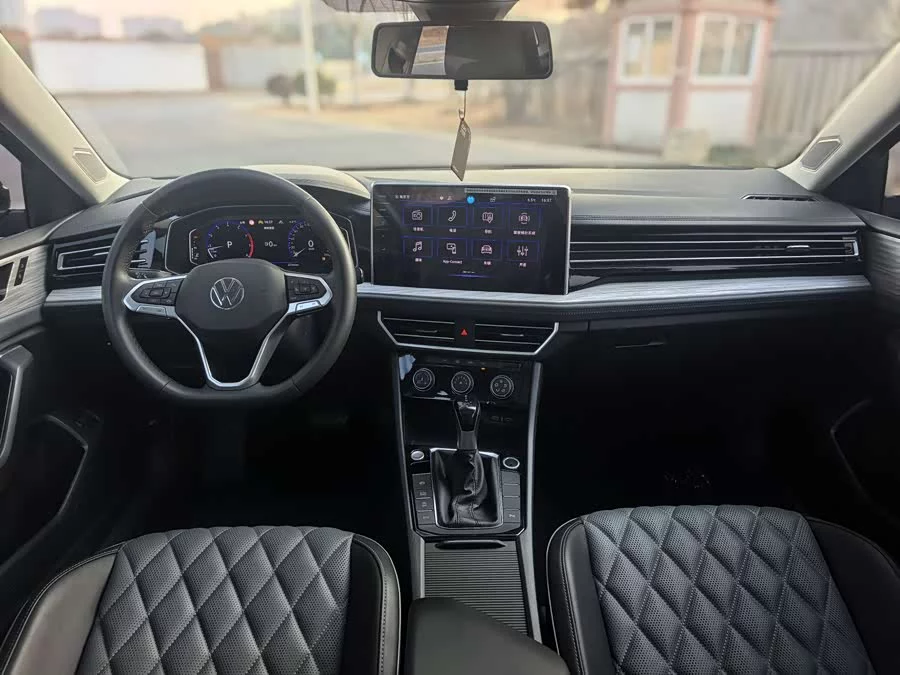 Volkswagen Sagitar