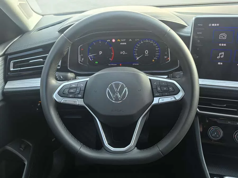 Volkswagen Sagitar