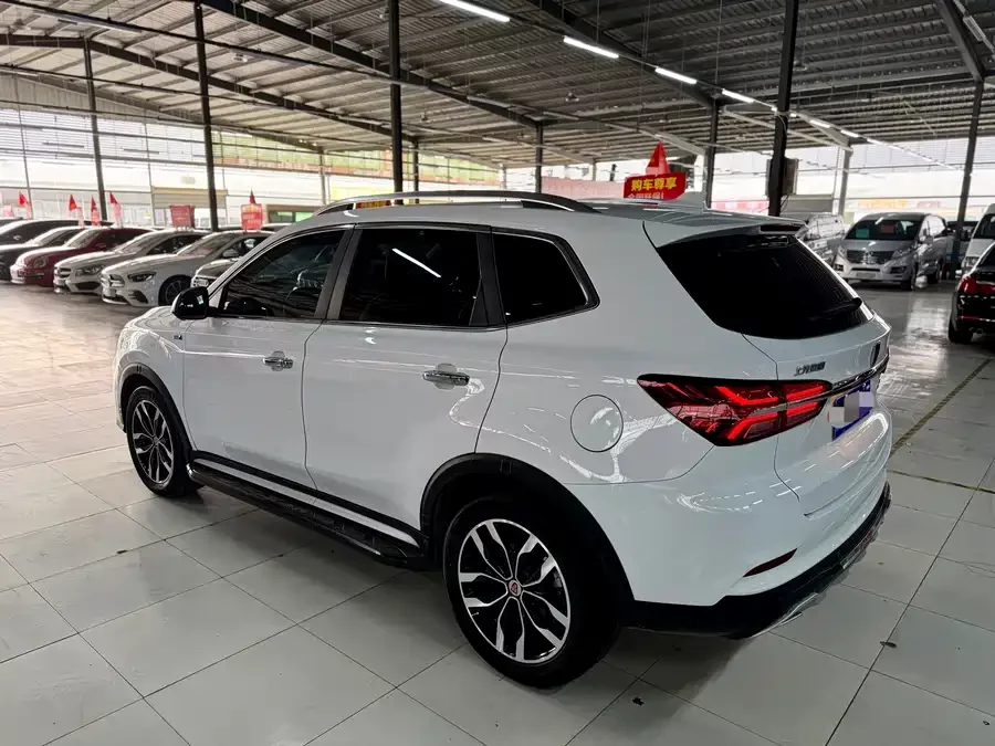 Roewe RX5