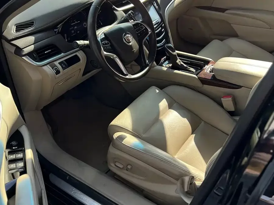 Cadillac XTS