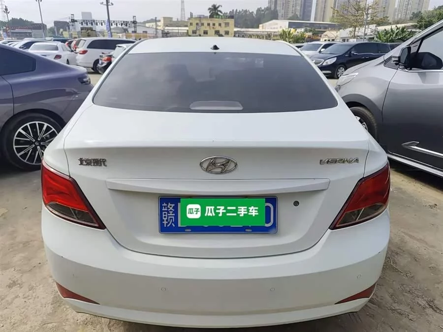 Hyundai Rena