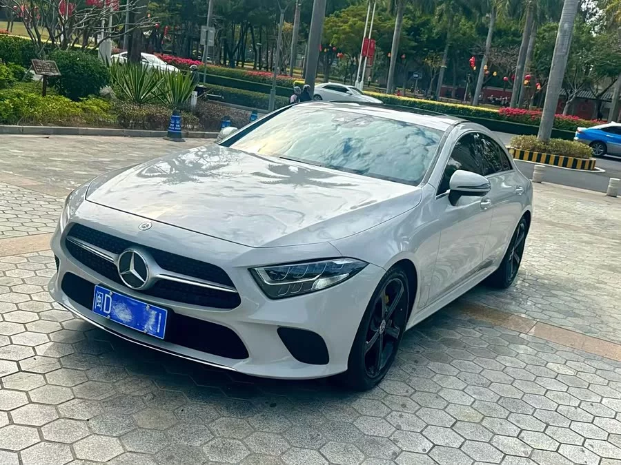 Mercedes Benz CLS