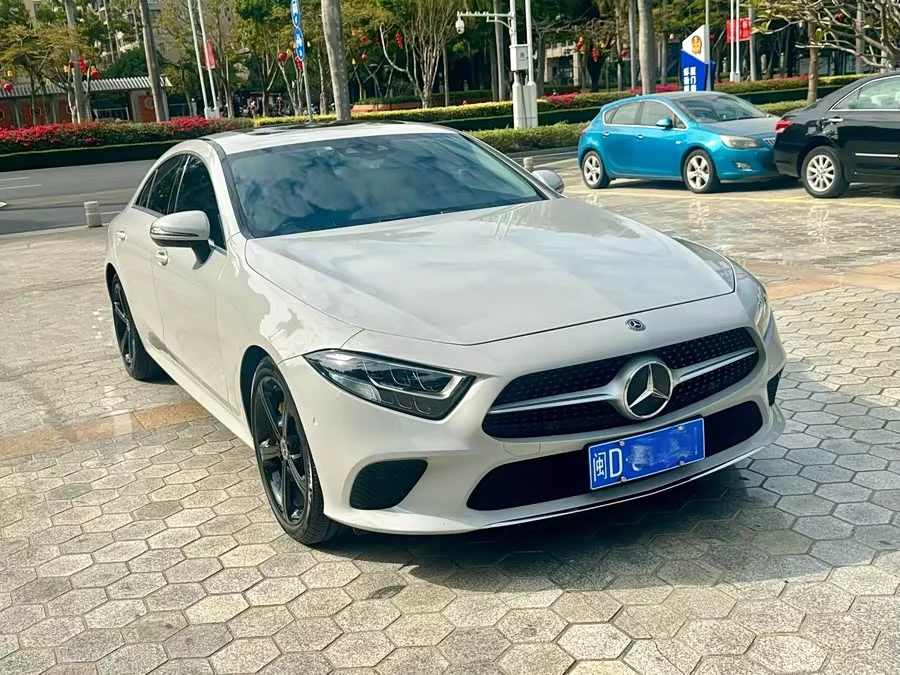 Mercedes Benz CLS