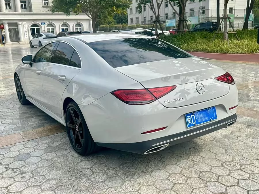 Mercedes Benz CLS