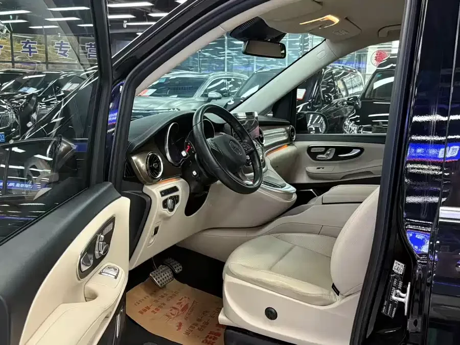 Mercedes Benz Class V