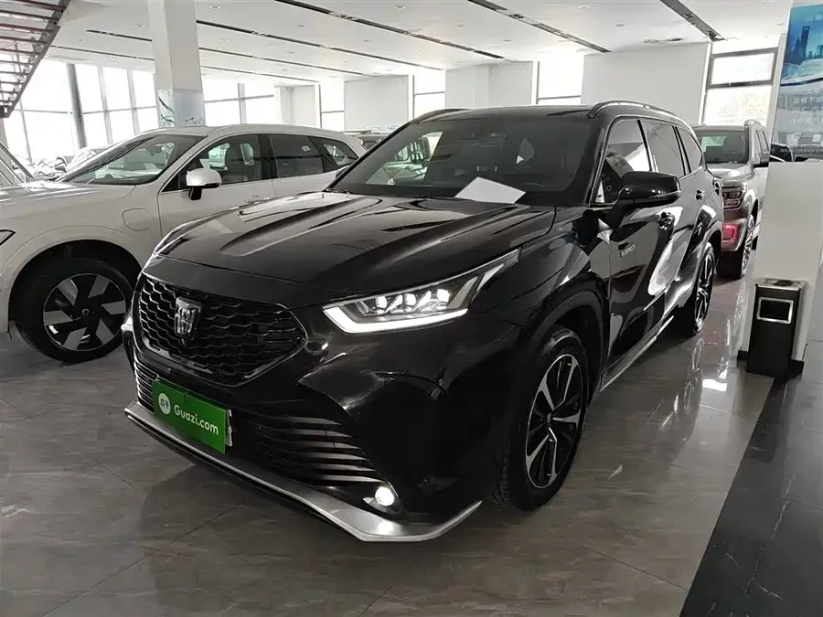Toyota Crown Land