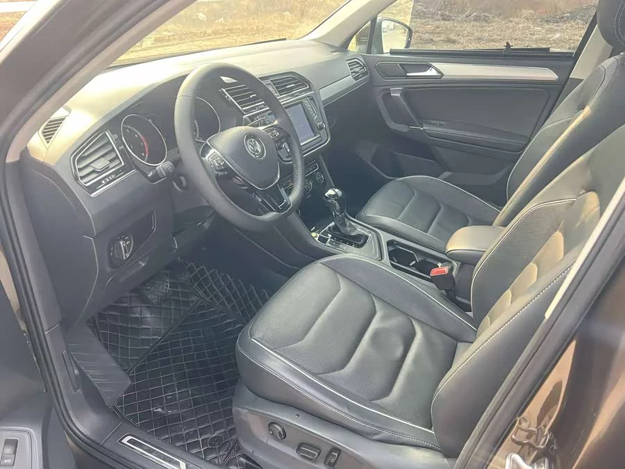 Volkswagen Tiguan L