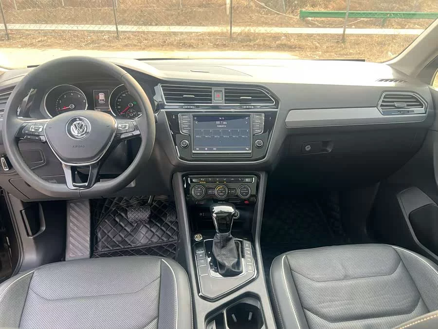 Volkswagen Tiguan L
