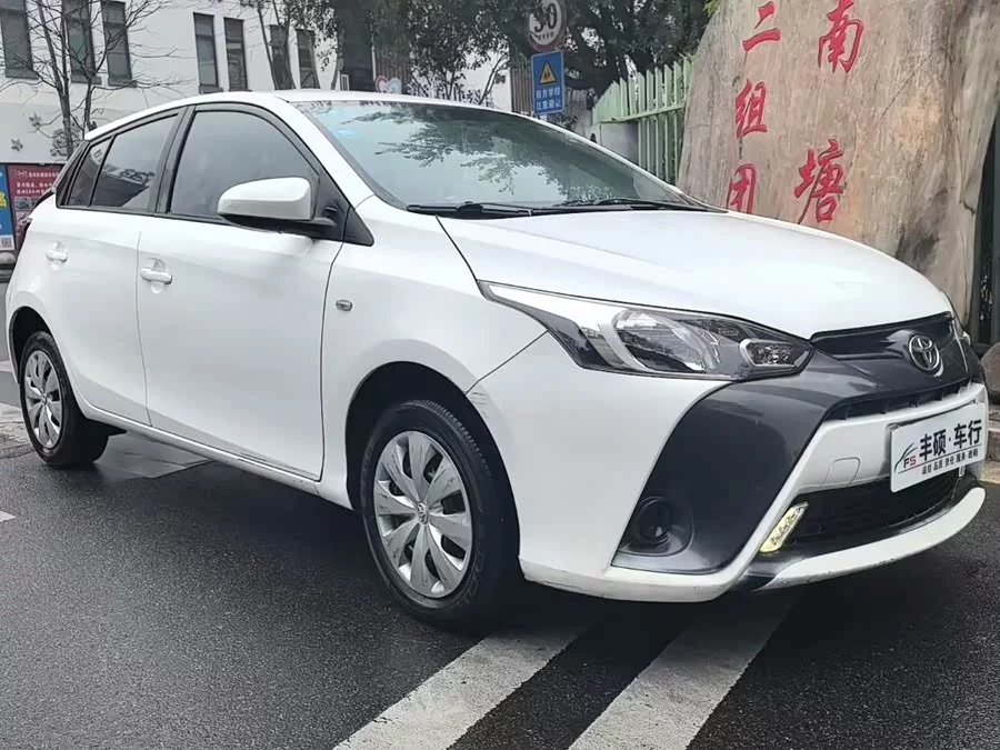 Toyota YARiS L