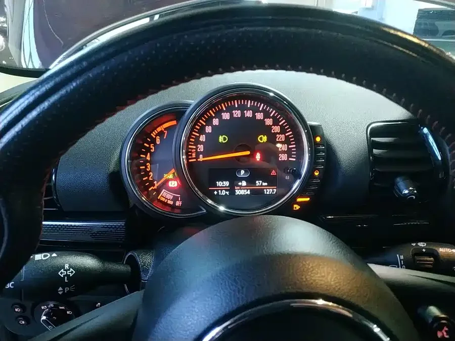 MINI CLUBMAN