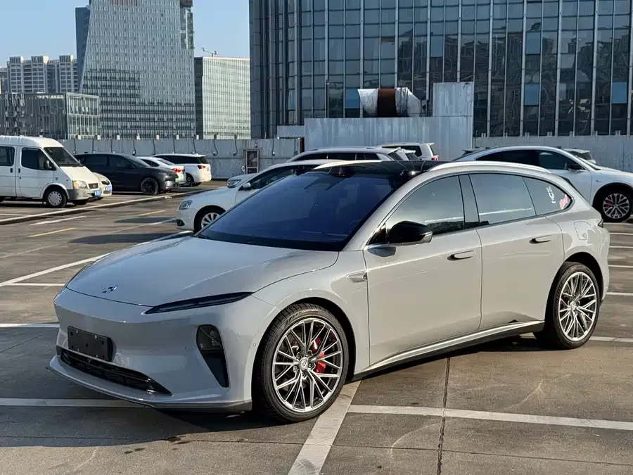 NIO ET5T
