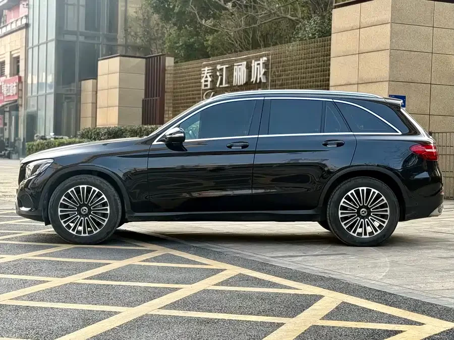 Mercedes Benz GLC
