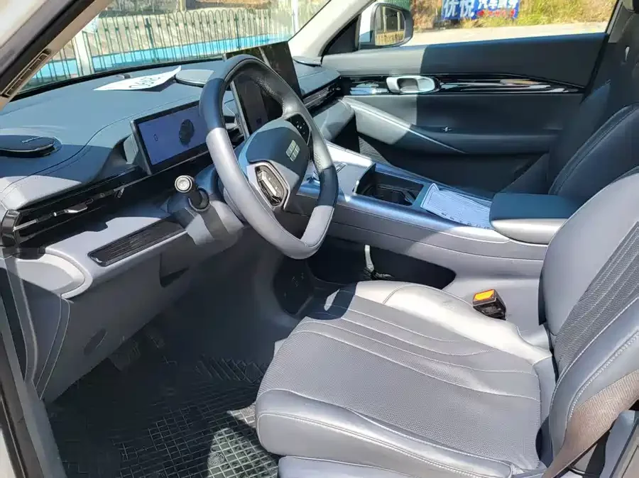 Geely Galaxy E5