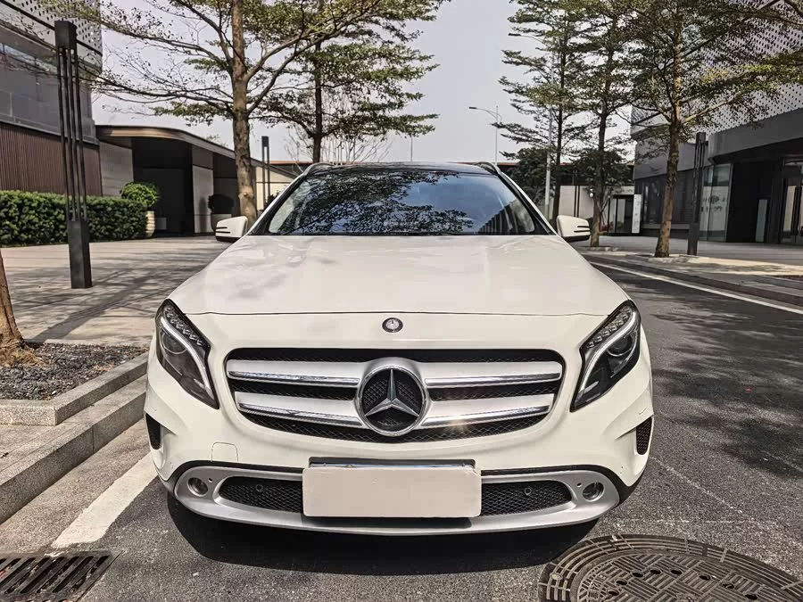 Mercedes Benz GLA