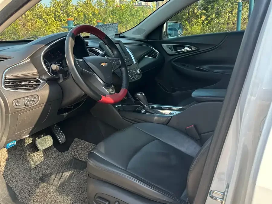 Chevrolet Malibu XL