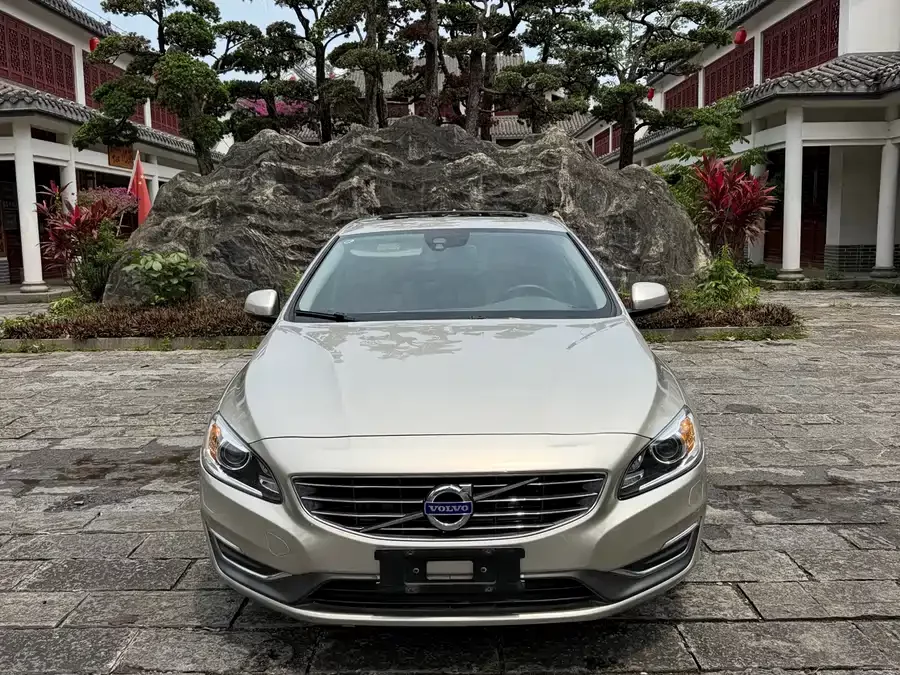Volvo S60