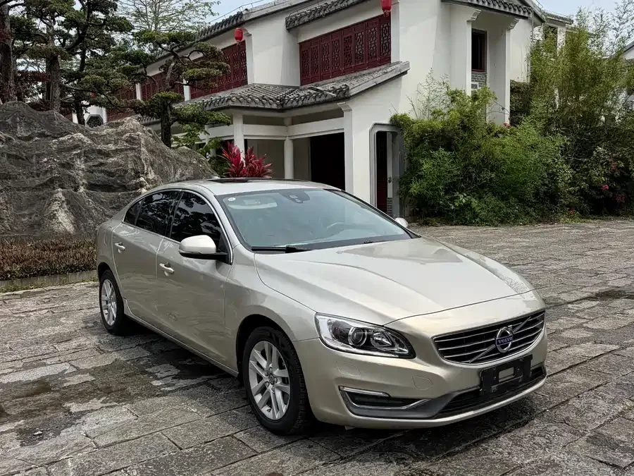 Volvo S60