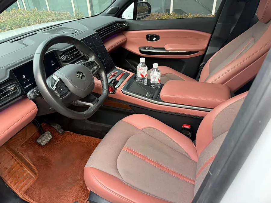 NIO EC6