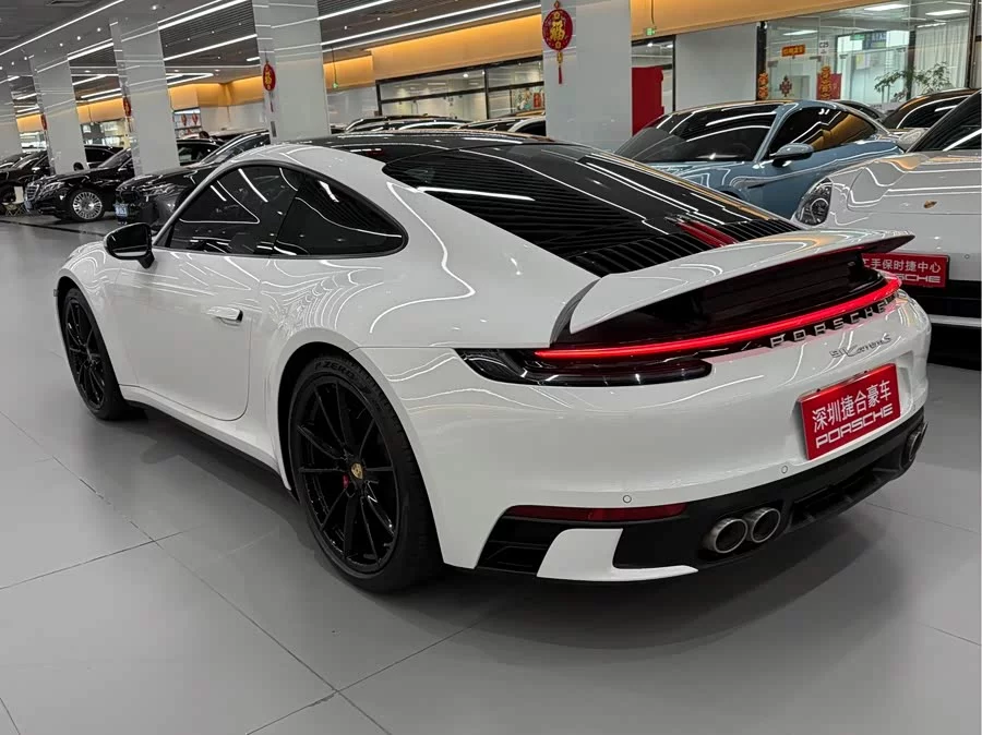 Porsche 911
