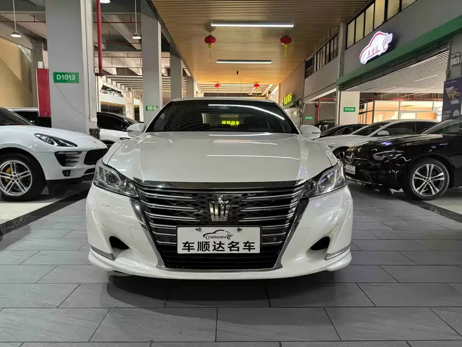 Toyota crown