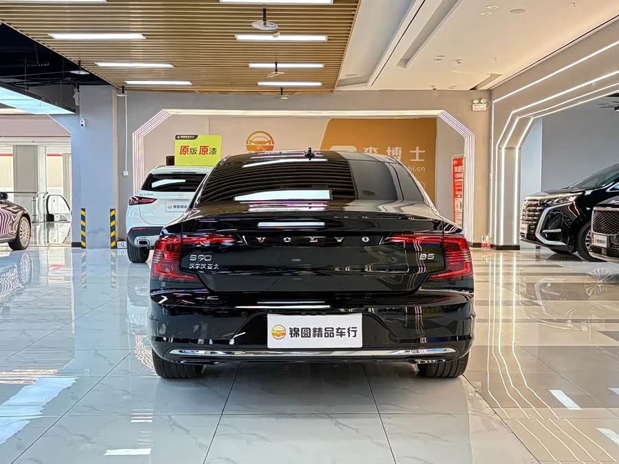 Volvo S90