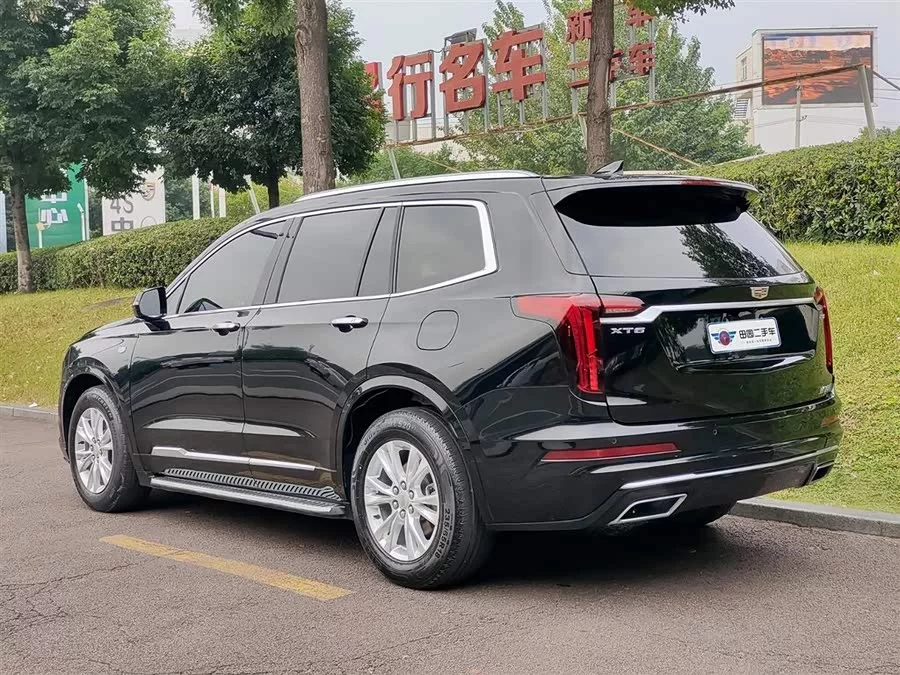 Cadillac XT6