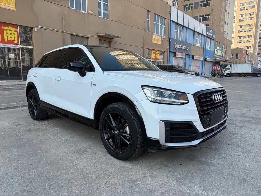 Audi Q2L
