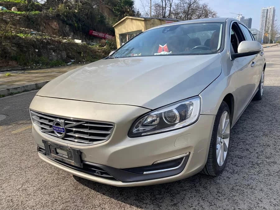 Volvo S60
