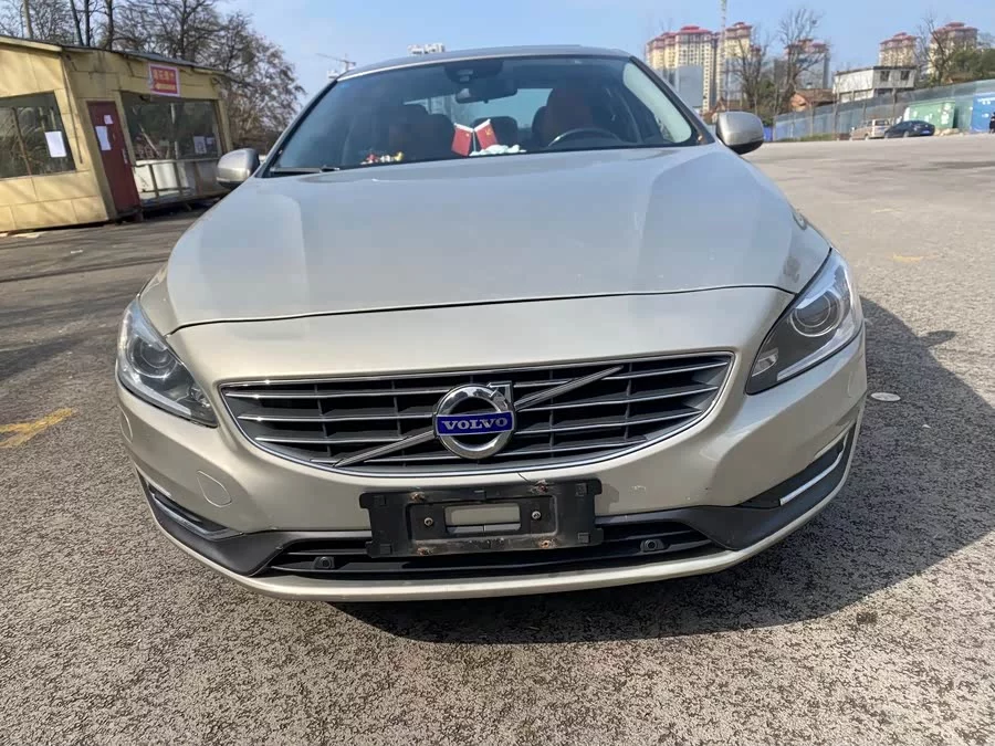 Volvo S60