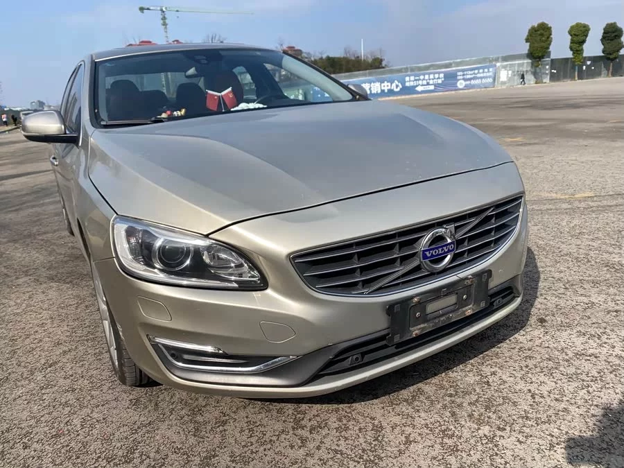 Volvo S60