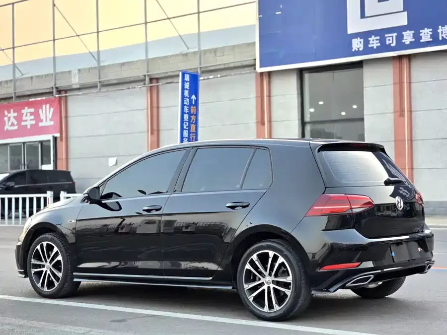 Volkswagen golf