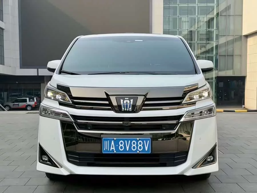 Toyota Crown Vellfire