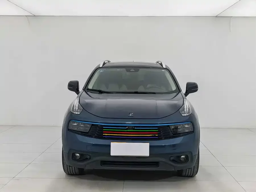 Lynk & Co 01