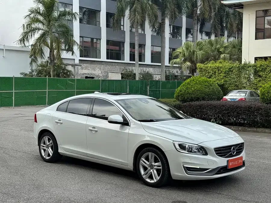 Volvo S60