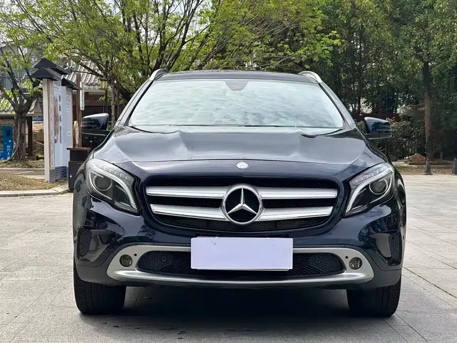Mercedes Benz GLA