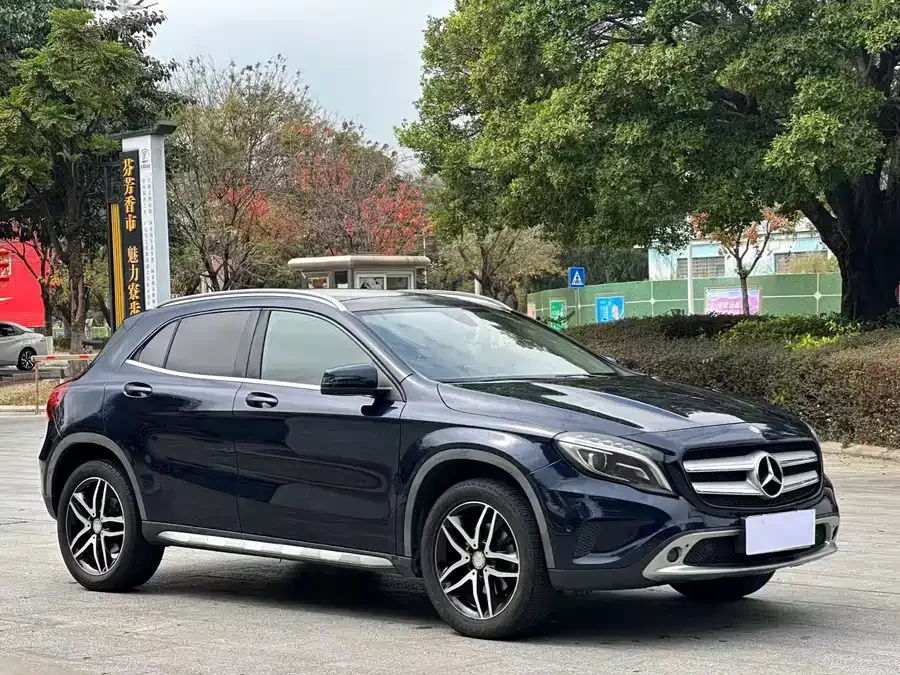 Mercedes Benz GLA