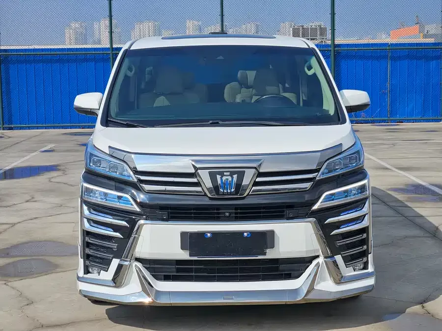 Toyota Crown Vellfire