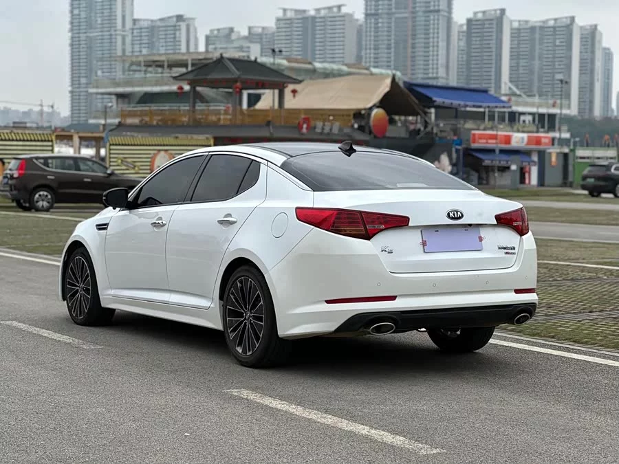 Kia K5