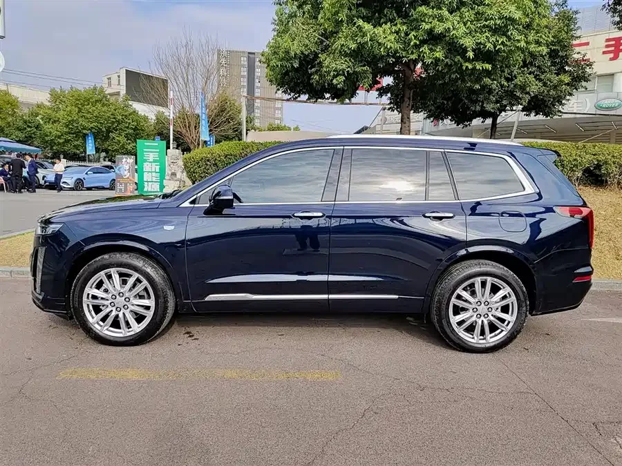 Cadillac XT6
