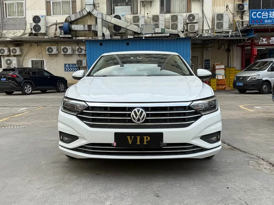 Volkswagen Sagitar